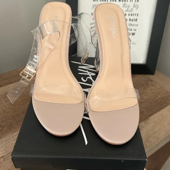 Clear Heels - Picture 3 of 5